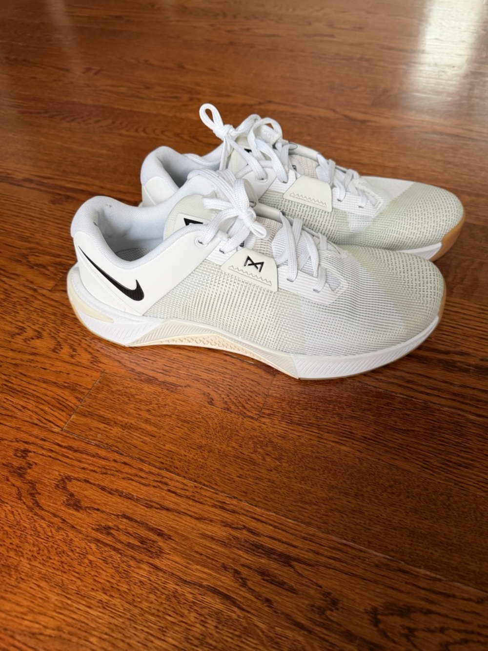 Nike White and Black Low-Top Training Shoes (MetCon)